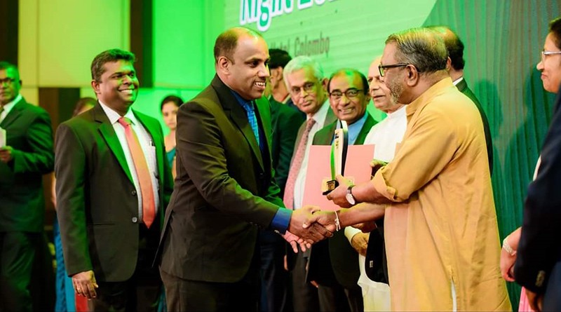 Tokyo Supermix receiving the Gold Award at the CIOB Annual Green Awards 2023