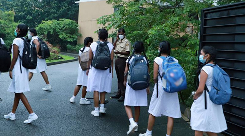 Minister proposes providing sewn school uniforms to students