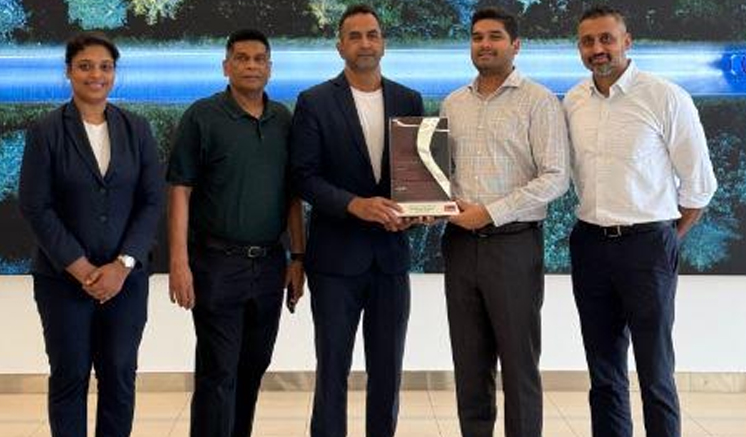 Access Motors triumphs in the prestigious JLR Asia Pacific Service Advisor Competition