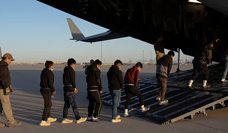 Trump imposes tariffs, sanctions on Colombia after it refuses deportation flights Trump imposes tariffs, sanctions on Colombia after it refuses deportation flights