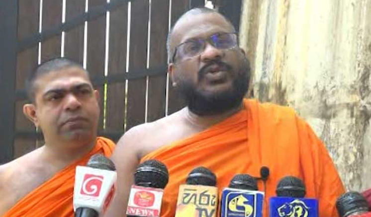 Gnanasara Thero claims to know ‘mastermind’ behind Easter attacks Gnanasara Thero claims to know ‘mastermind’ behind Easter attacks