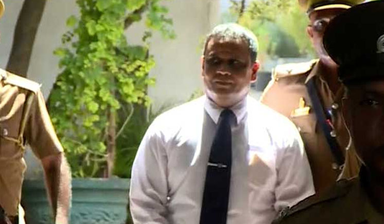Suspended Commissioner General of Prisons Thushara Upuldeniya brought to court Suspended Commissioner General of Prisons Thushara Upuldeniya brought to court