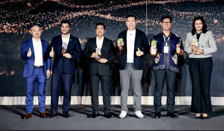 Sri Lankan Pride, Global Glory: Solar Booze Sweeps Service and Performance Excellence Awards Sri Lankan Pride, Global Glory: Solar Booze Sweeps Service and Performance Excellence Awards