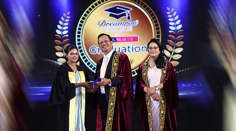 Dreamron marks 17th graduation with more than 1,200 beauty professionals